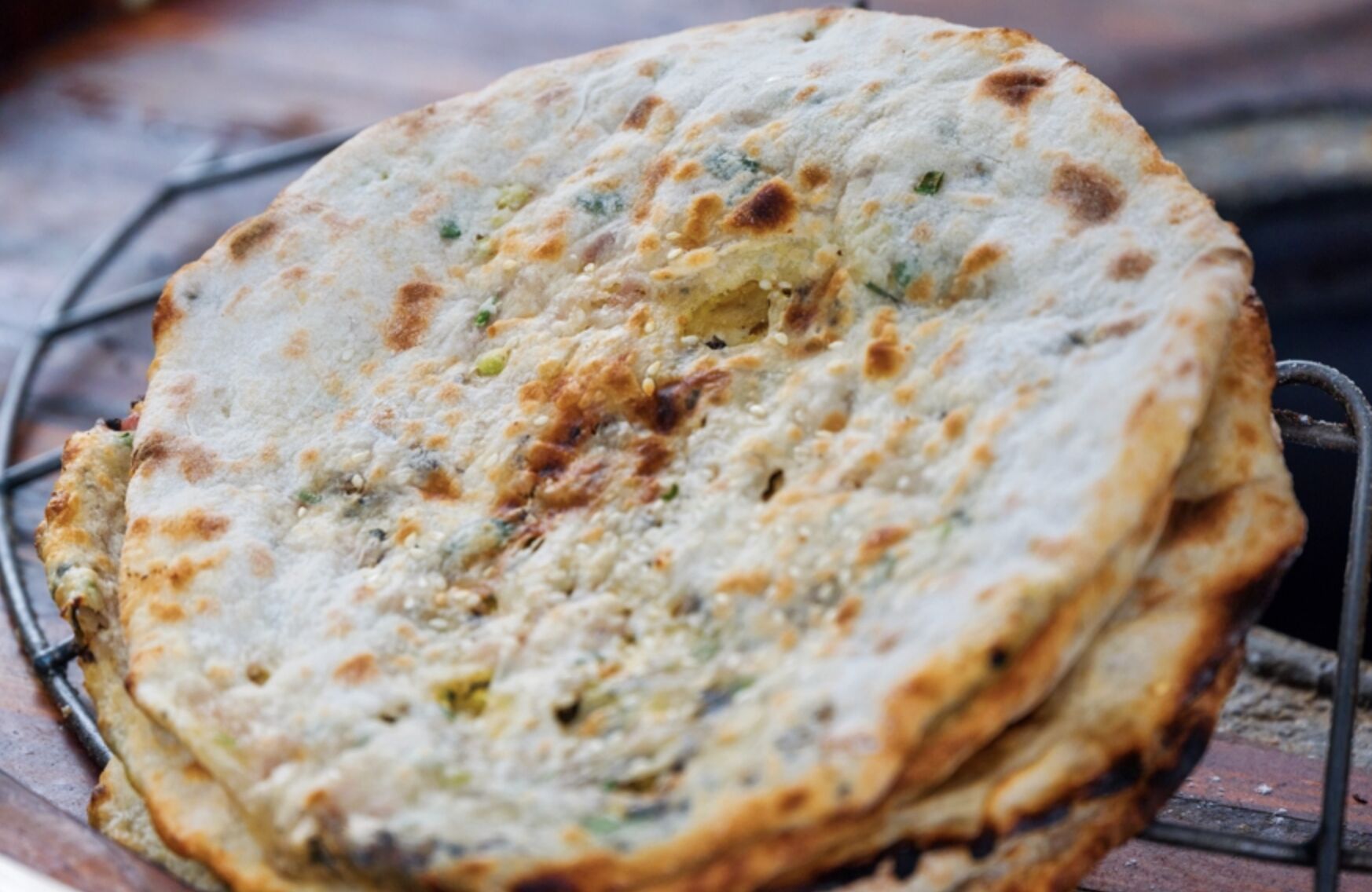 ▲浙江葫洲梅菜燒餅。(圖/翻攝微博)