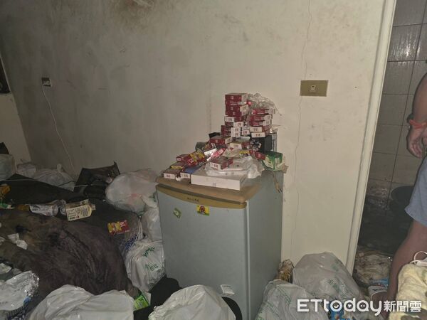 ▲▼垃圾山菸盒。(圖/福和里長林寅利提供)