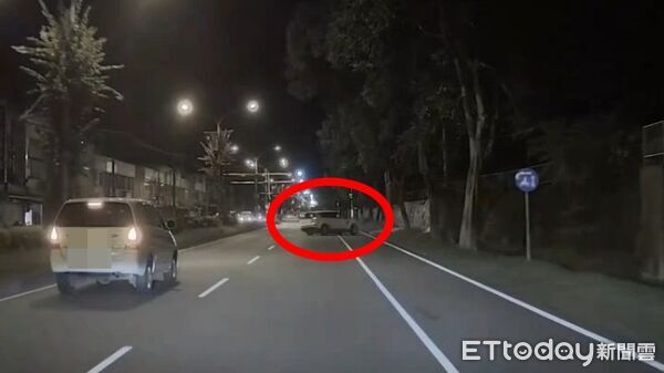 ▲▼花蓮車禍撞擊瞬間曝光,女駕駛無照酒駕載5未成年上路釀6傷。(圖/記者王兆麟翻攝,下同)
