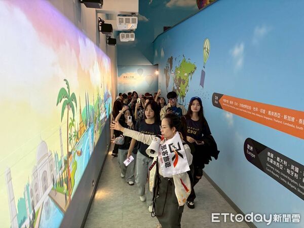 ▲台南市勞工局舉辦「國際勞動力一家親」活動,外籍學生與移工熱情交流體驗台南文化。(記者林東良翻攝,下同)