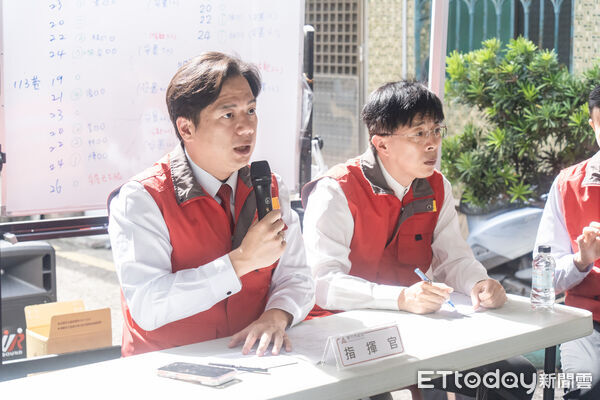 ▲▼ 新竹市東大路一處住宅大樓施工導致鄰房地面受損,市府緊急灌漿穩定現場、停工調查並安置21戶災民。(圖/記者楊永盛翻攝)