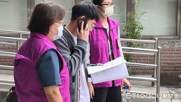 ▲▼新北陳姓男子賣屋欠繳165萬餘元稅捐涉脫產賴帳,被行政執行署新北分署聲請管收獲准,關3天軟化還錢。(圖/記者黃哲民攝)