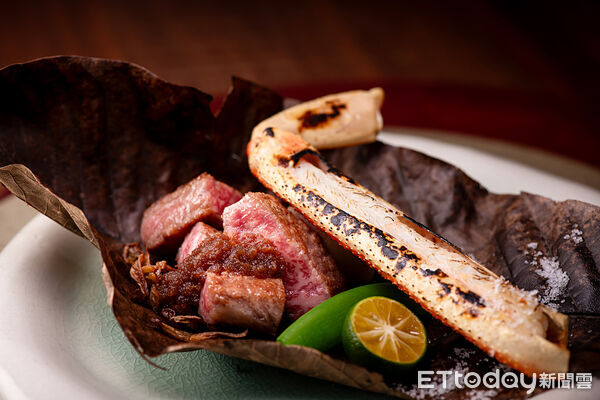 ▲創意日料「blu koi」,新一季菜單以「日本冬季螃蟹料理」為靈感。(圖/blu koi提供)