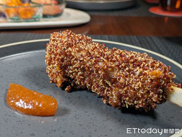 ▲「TABLEAU by Craig Yang」推出全新主題菜單「回席・Reunion Banquet」。(圖/記者黃士原攝)