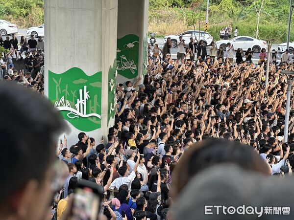 ▲▼頑童,台中,車站,松竹。(圖/記者許權毅攝)