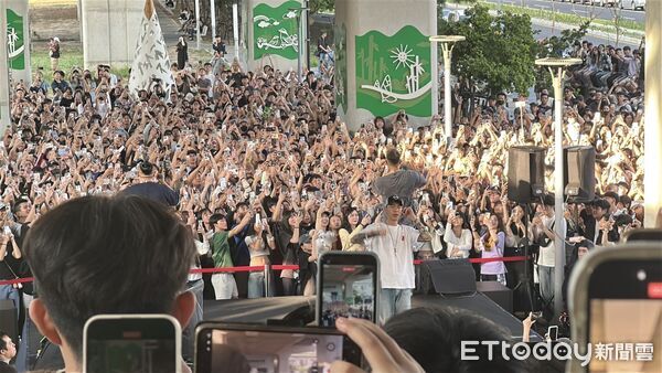 ▲▼頑童,台中,車站,松竹。(圖/記者許權毅攝)