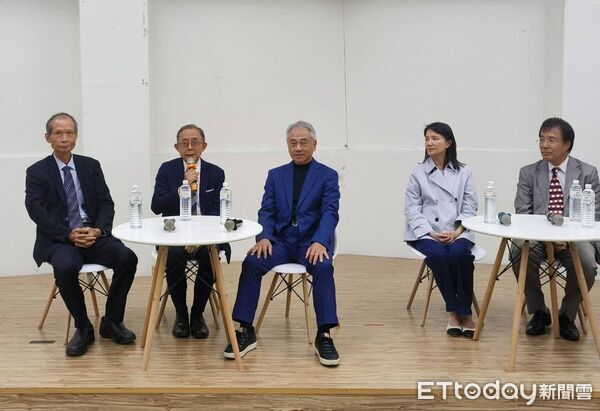 ▲左起台灣商港事業發展協會廖超祥理事長、社團法人台灣全球商貿運籌發展協會蘇隆德榮譽理事長、謝志堅、真理大學李宜芳校長、台灣國際物流暨供應鏈協會葉建明創會理事長。(圖/記者張佩芬攝)