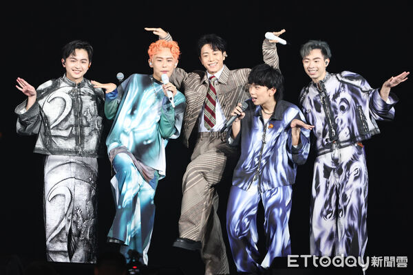 ▲▼ 理想混蛋《不是因為天氣晴朗才見面》演唱會day1-韋禮安 。(圖/記者黃克翔攝)