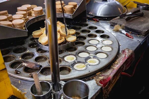 ▲▼桃園中壢美食「3個十元紅豆餅」雞蛋糕竟然用鮮奶而不是奶粉!(圖/部落客美熊提供)