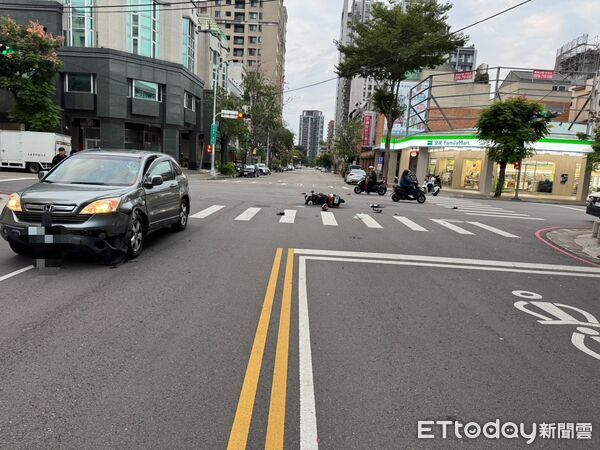 ▲▼台中女保全凌晨騎車上班遭撞,右腳變形送醫不治。(圖/民眾提供,下同)