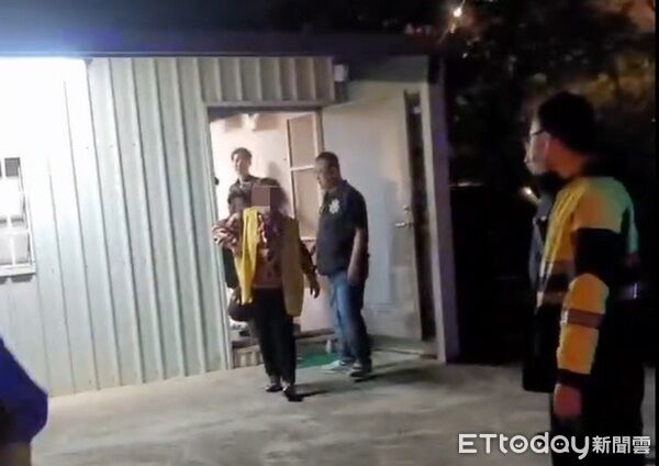 ▲桃園警方破獲藏身鐵皮屋內筒子職業賭場。(圖/中壢警分局提供)