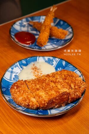 ▲▼「梓村麵屋」高雄濃厚系雞白湯拉麵!肉控必點肋排叉燒特盛辣味噌,還有柑橘醬油拉麵與叉燒飯。(圖/部落客虎麗提供)