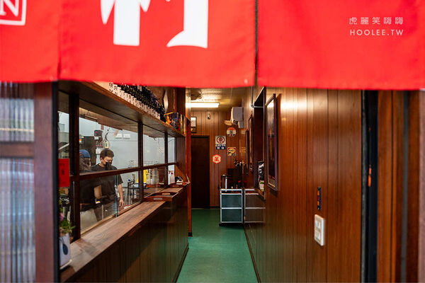 ▲▼「梓村麵屋」高雄濃厚系雞白湯拉麵!肉控必點肋排叉燒特盛辣味噌,還有柑橘醬油拉麵與叉燒飯。(圖/部落客虎麗提供)