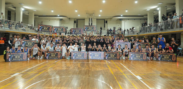 ▲2025總統盃3x3籃球賽總決賽落幕,賴清德親頒冠軍盃。(圖/運動部提供)