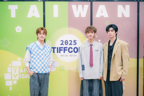 ▲《轉過頭幫你擦眼淚》鄭彫秦、張鈞嘉、禾雁凱登上東京影視展。(圖/踢帕娛樂提供)