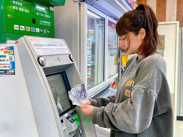 ▲▼全家便利商店推出「普發三重奏」優惠。(圖/業者提供)