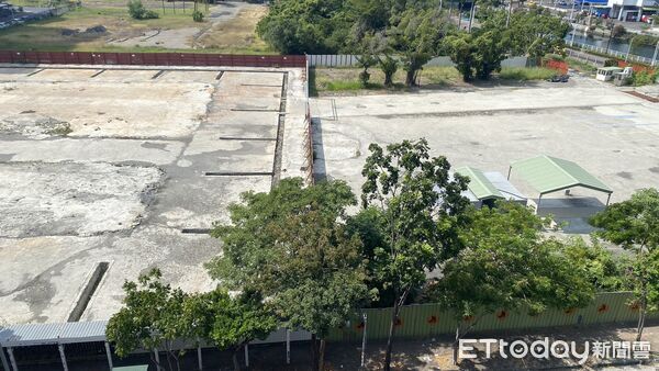 ▲高雄《七賢安居》建案有爭議 。(圖/記者吳奕靖翻攝)