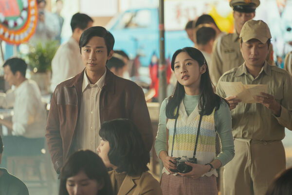 ▲李沐、振永、宋柏緯在《那張照片裡的我們》彈三角戀。(圖/瀚草文創GrX STUDIO提供)