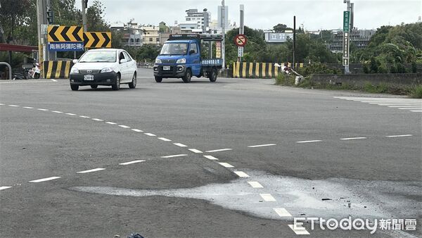 ▲▼台中圳前路死亡車禍。(圖/記者許權毅攝)