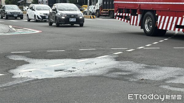 ▲▼台中圳前路死亡車禍。(圖/記者許權毅攝)