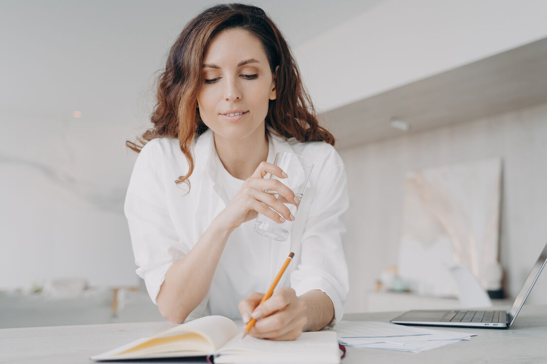 書本,寫文,出版,撰寫,大是文化。(圖/達志示意圖)