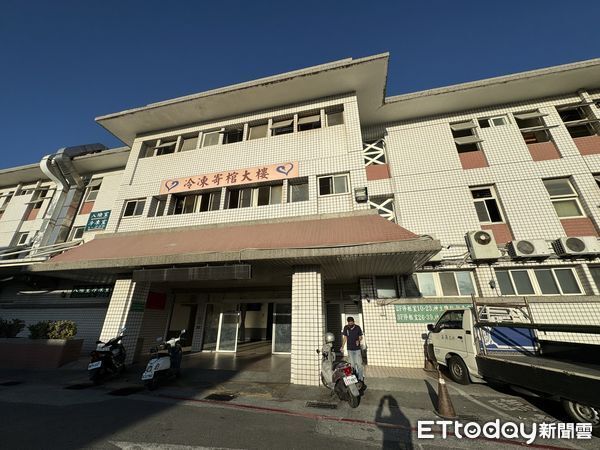 ▲▼高雄市殯葬處今年3月爆集體貪污,檢方今日偵查終結,依貪污罪起訴14人。(圖/記者吳世龍攝)