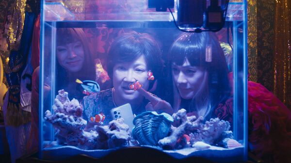 ▲許瑞奇在《好孩子》飾演變裝皇后,和洪慧芳在一次次的互動中逐漸修補多年心結。(圖/甲上提供)