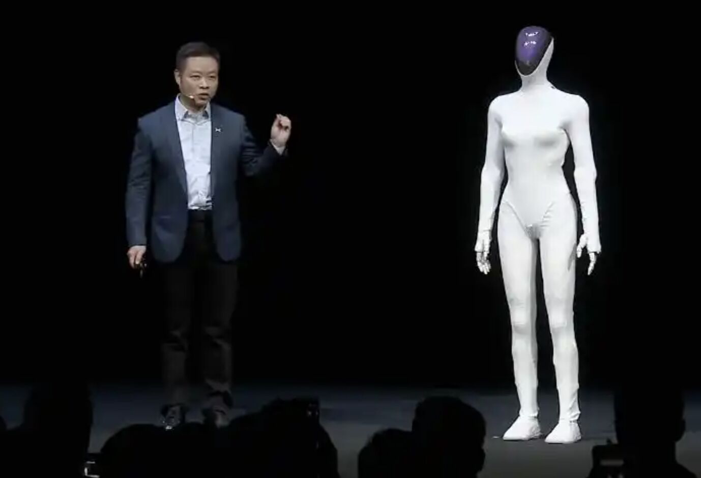 ▲小鵬新一代人形機器人IRON。(圖/翻攝IT之家)