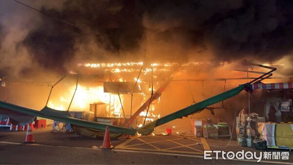 ▲▼桃園南門市場大火。(圖/記者沈繼昌翻攝)