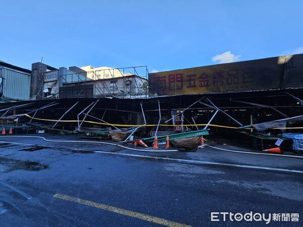 ▲▼桃園南門市場大火,攤商燒毀大半。(圖/記者沈繼昌翻攝)