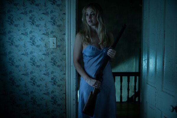 ▲珍妮佛勞倫斯笑稱《去死吧,親愛的》是對《暮光之城》試鏡落選的完美復仇。(圖/車庫提供)