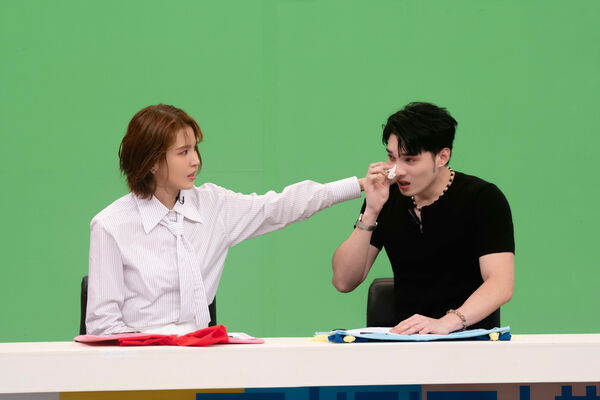 ▲▼ 曾沛慈和黃偉晉淚灑攝影棚。(圖/華研國際提供)