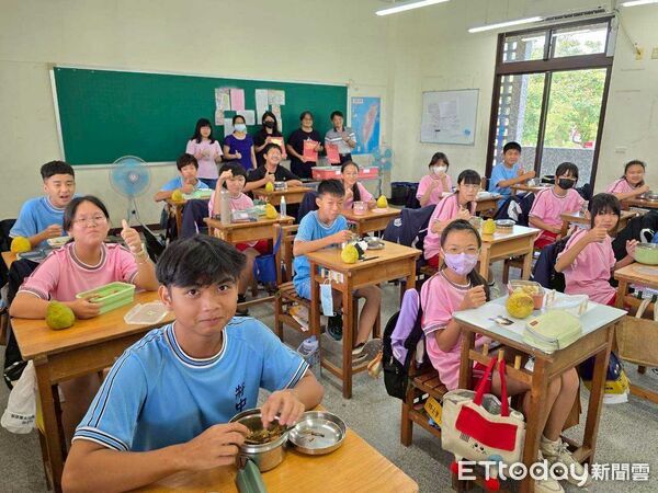 ▲活豬運輸與屠宰解禁後,台南校園午餐豬肉食材恢復疫情前模式。(記者林東良翻攝,下同)