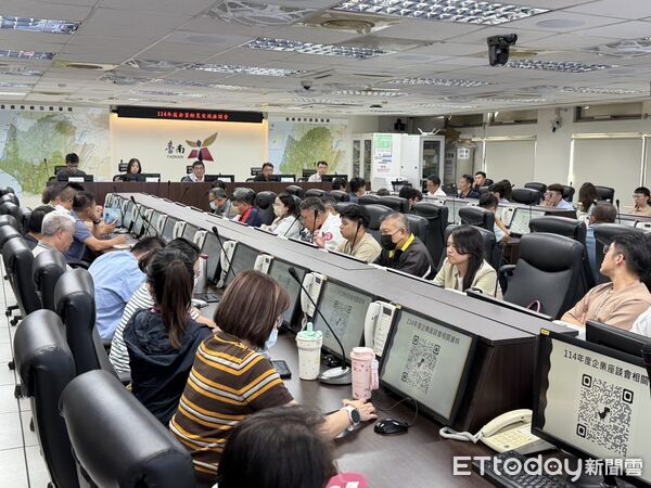 ▲台南市政府舉辦企業防災座談會,60家企業及防災人員參與交流。(記者林東良翻攝,下同)