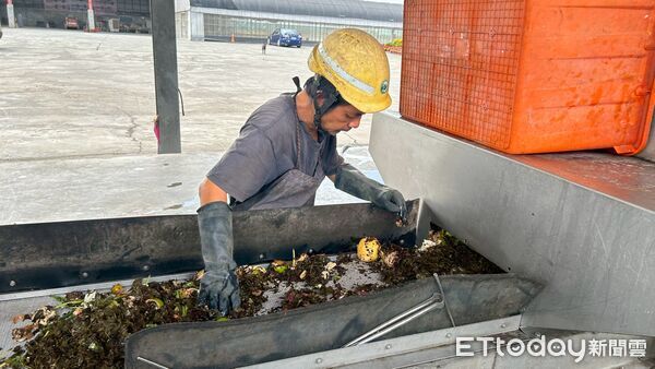 ▲竹山鎮清潔隊廚餘處理系統運作情形。(圖/竹山鎮公所提供,下同)