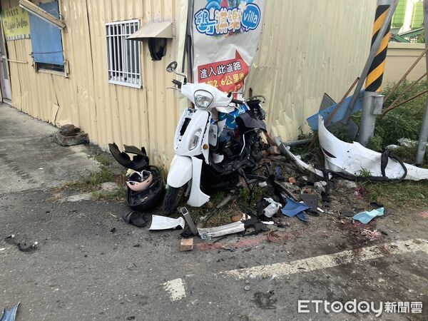▲▼屏東特斯拉撞水泥車1死7傷,撞擊畫面曝光。(圖/記者陳崑福翻攝)