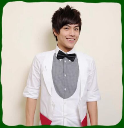 ▲▼《棒棒堂》男星出道前遭對手盯上「黑道用槍逼退出」。(圖/翻攝自Facebook/韋佳宏 (野獸))