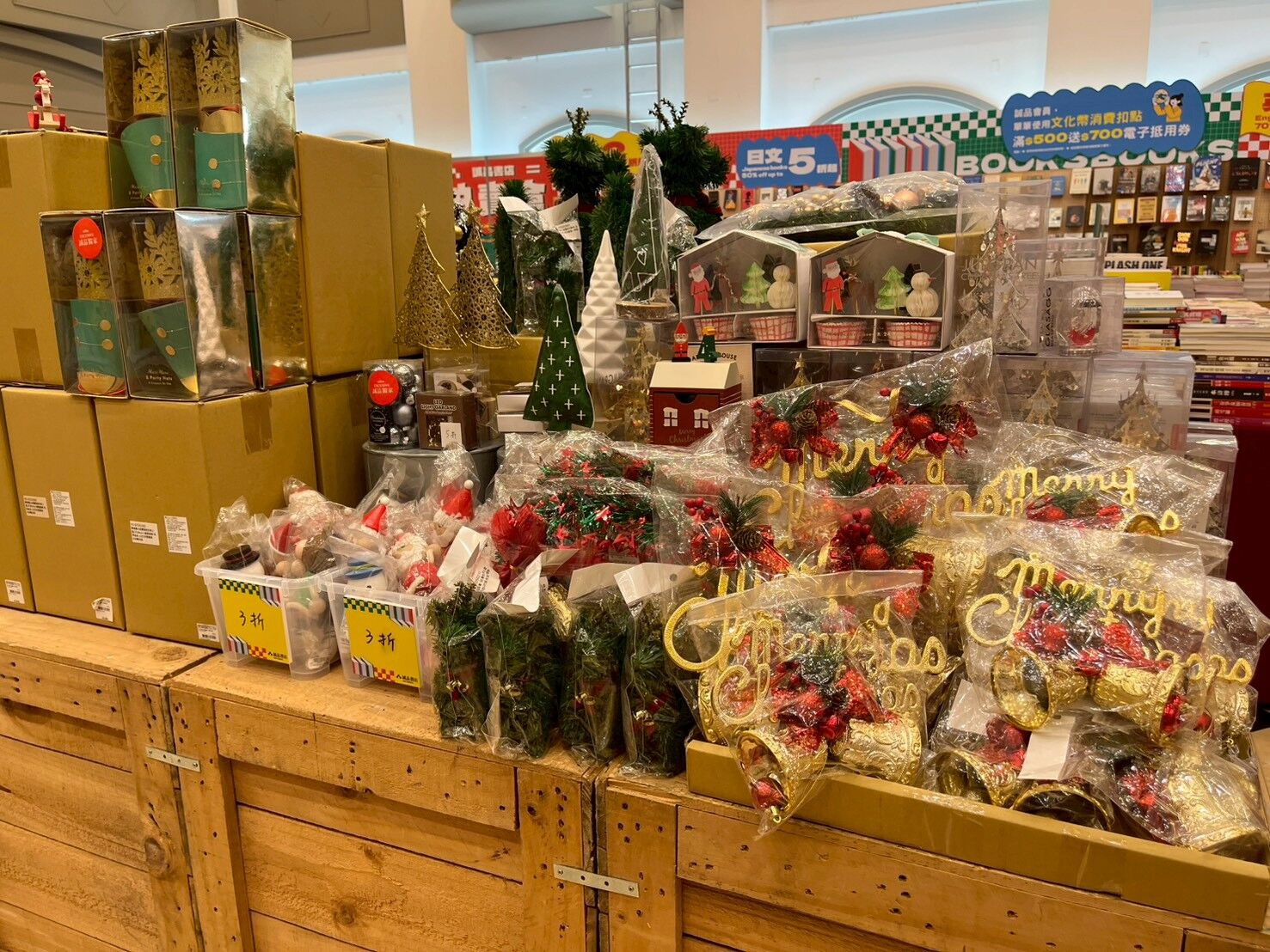 ▲誠品年度最大舊書拍賣會登場,10萬件商品1折起。(圖/業者提供)