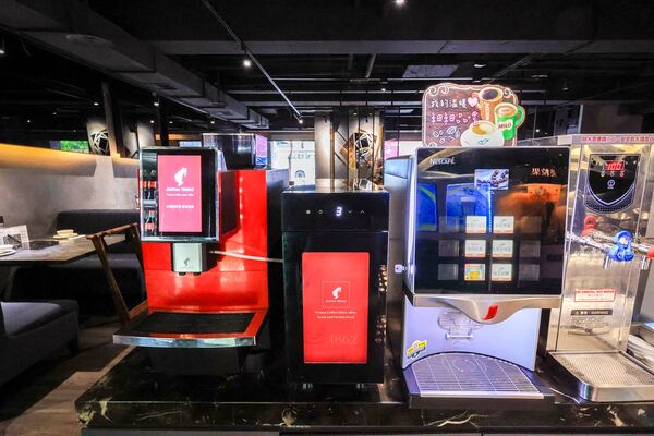 ▲▼台北中山區麻辣火鍋吃到飽推薦「椒心苑麻辣鍋」!(圖/部落客陳小可提供)