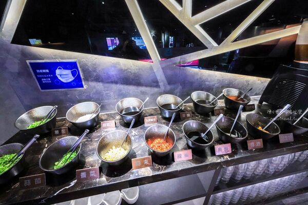 ▲▼台北中山區麻辣火鍋吃到飽推薦「椒心苑麻辣鍋」!(圖/部落客陳小可提供)