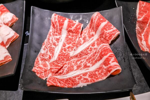 ▲▼台北中山區麻辣火鍋吃到飽推薦「椒心苑麻辣鍋」!(圖/部落客陳小可提供)