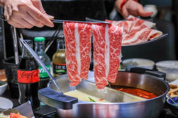 ▲▼台北中山區麻辣火鍋吃到飽推薦「椒心苑麻辣鍋」!(圖/部落客陳小可提供)