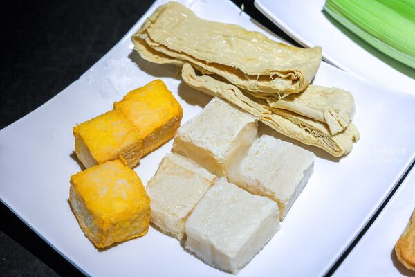 ▲▼台北中山區麻辣火鍋吃到飽推薦「椒心苑麻辣鍋」!(圖/部落客陳小可提供)