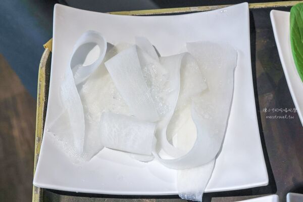 ▲▼台北中山區麻辣火鍋吃到飽推薦「椒心苑麻辣鍋」!(圖/部落客陳小可提供)