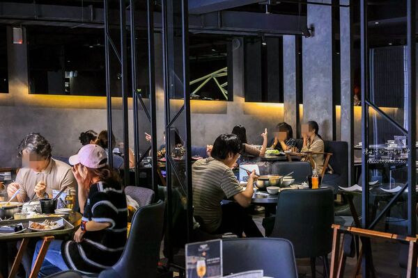 ▲▼台北中山區麻辣火鍋吃到飽推薦「椒心苑麻辣鍋」!(圖/部落客陳小可提供)