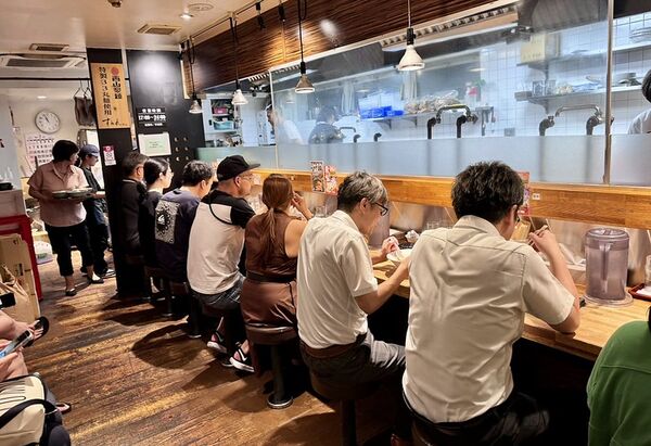 ▲▼札幌味噌拉麵創始店「すみれ(薄野店)」,開枝散葉一甲子。(圖/部落客小虎提供)