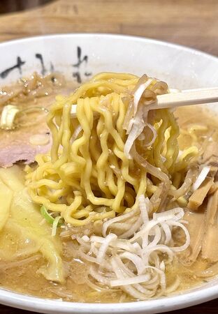 ▲▼札幌味噌拉麵創始店「すみれ(薄野店)」,開枝散葉一甲子。(圖/部落客小虎提供)