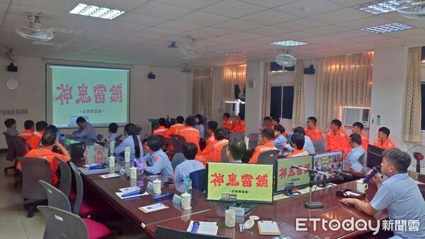 ▲海巡北部分署推法治宣導 強化法紀與防詐意識。(圖/記者郭世賢翻攝)