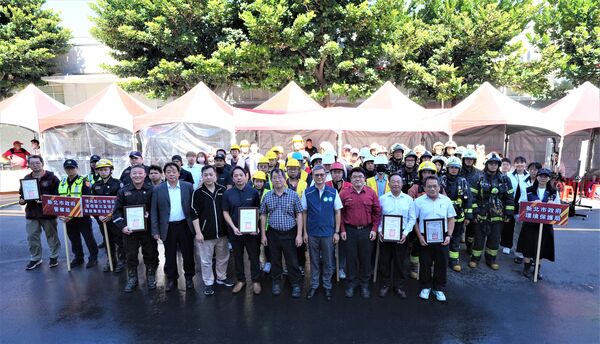 ▲新北首辦鋰電池災害應變演練。(圖/新北市環保局提供)