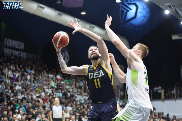 ▲夢想家林俊吉、馬建豪,特攻阿巴西、內馬、馬可。(圖/TPBL職籃提供)